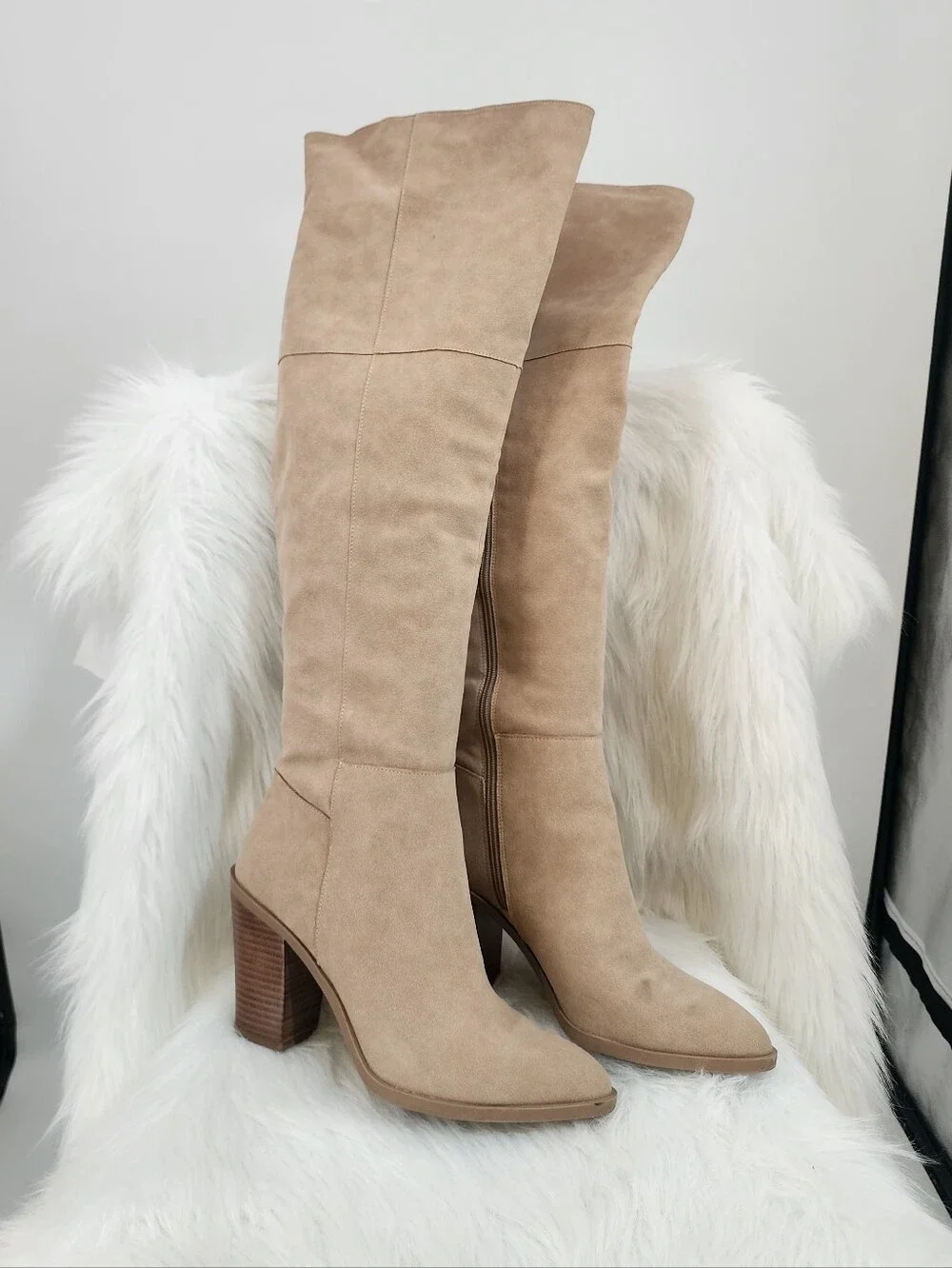 MICHAEL KORS Knee High Tan Suede